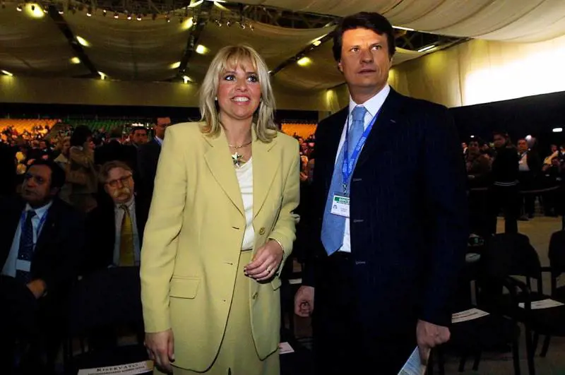Alessandra Mussolini e il marito in una foto d'archivio