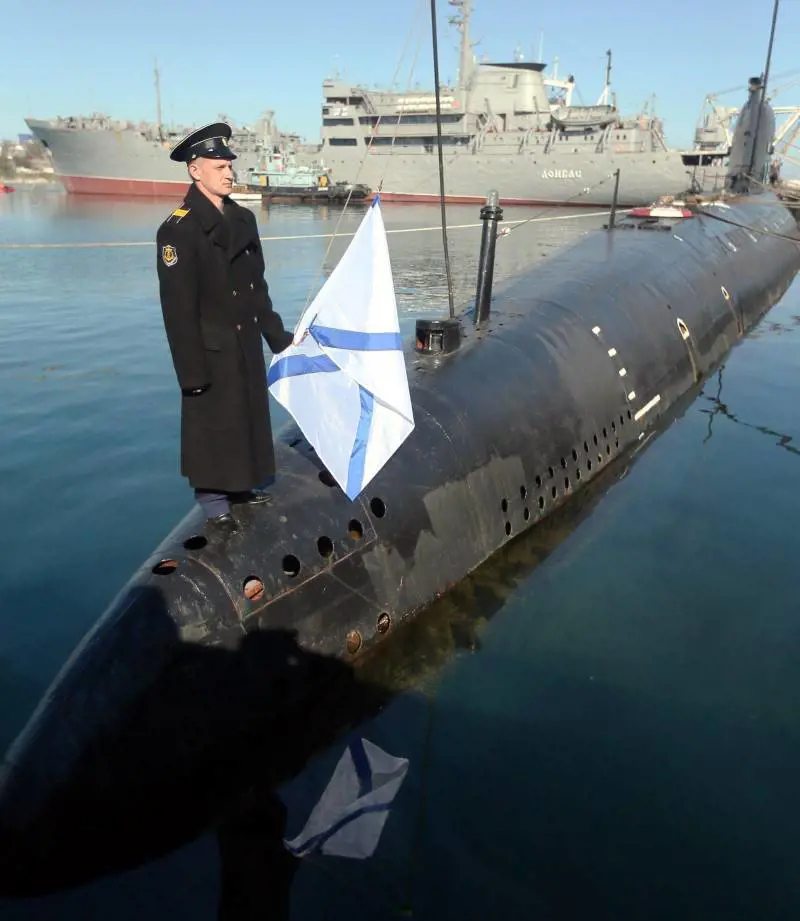 Cade l'ultima base in Crimea Tank russi verso l'est Ucraina
