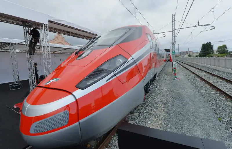 Aereo e treno con un solo biglietto. È la sfida di Emirates e Trenitalia