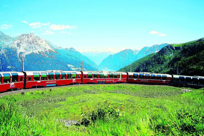 Viaggiare sui binari del lusso tra la Mongolia e Saint Moritz