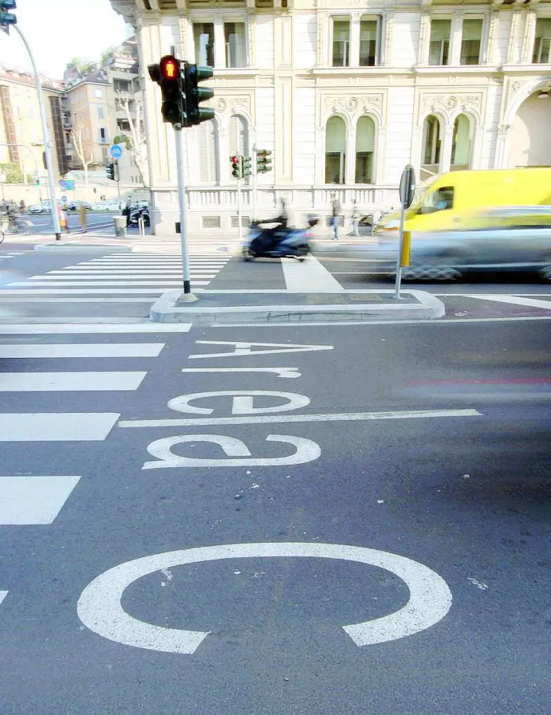 Area C, da oggi la mini multa Entro 7 giorni si paga la metà