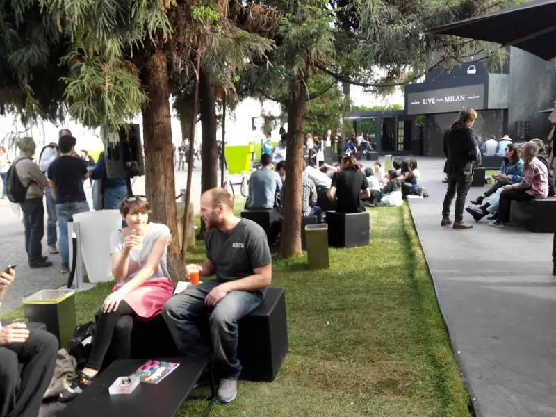 Tecnologia, estetica e bollicine: una spremuta di Fuorisalone