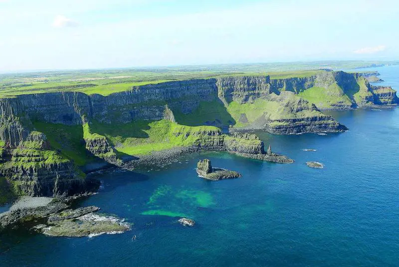 Nell'isola di Smeraldo fra storia e Giro d'Italia