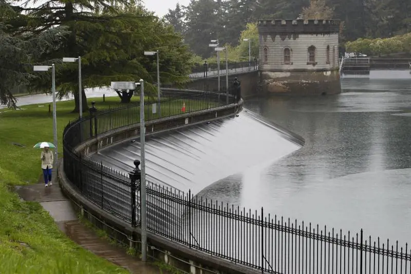  Portland, urina nel serbatoio d'acqua della città: 143 milioni di litri buttati