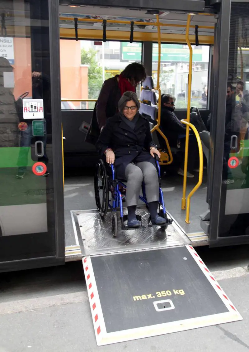 "Cari assessori, provate voi a vivere sulla sedia a rotelle"