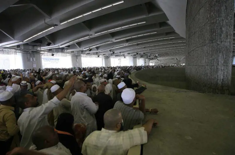 Moschea in viale Certosa, i paletti del centrodestra