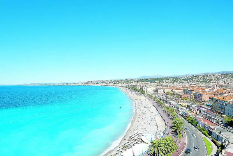 Impara l'arte e goditi la vita È la primavera in Costa Azzurra