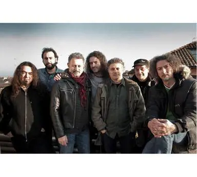 Ne "El presidente" i Modena City Ramblers immaginano Berlusconi dittatore sudamericano