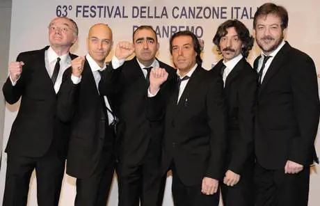 Elio e Le Storie Tese più volte hanno fatto satira su Berlusconi