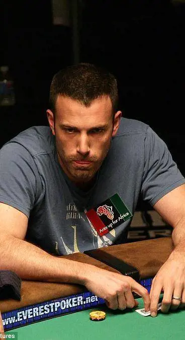 Trucchetti da film al casinò. E l'attore gioca a fare il baro