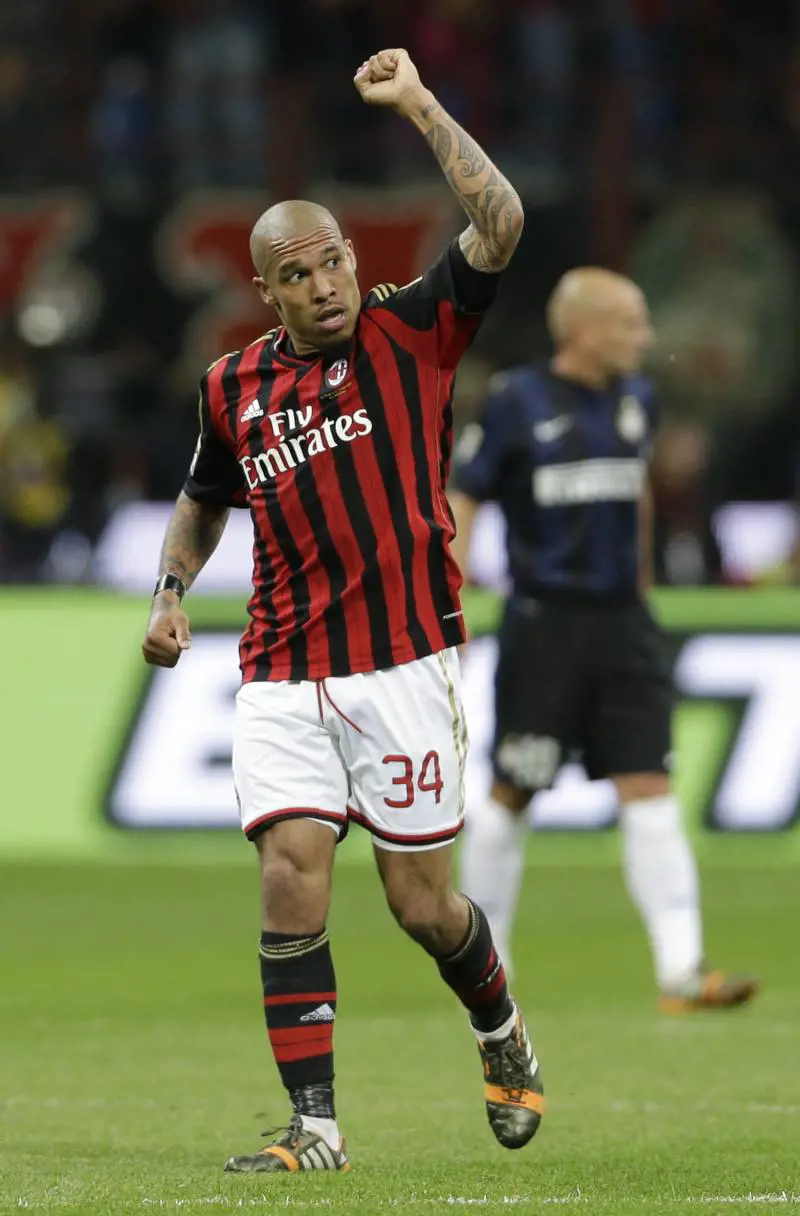Il Milan vince il derby. Decide De Jong 