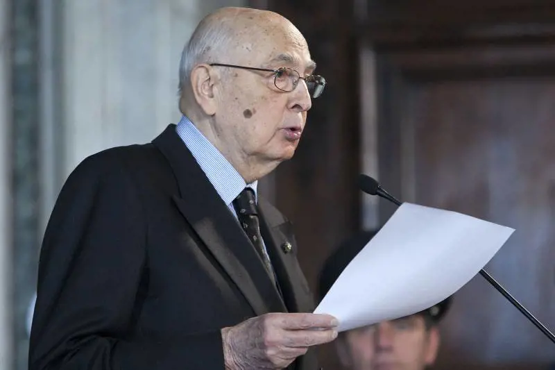 Napolitano si sveglia ma solo per dire che lui non c'entra