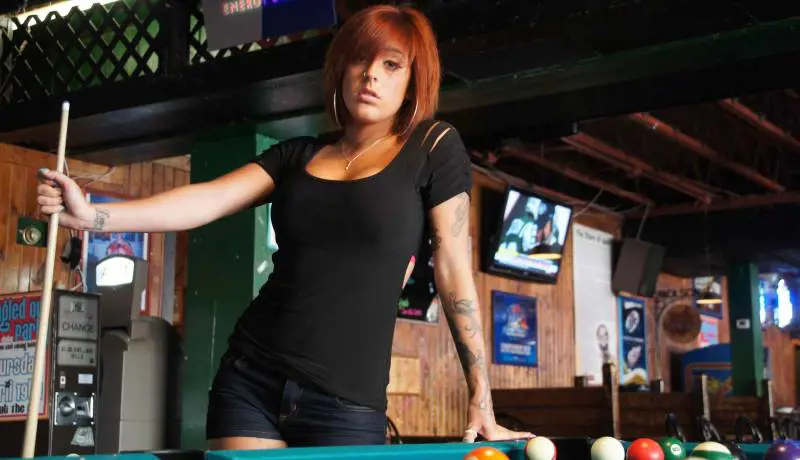 Il campione stecca con le donne: "Il biliardo? Sport da maschi..."