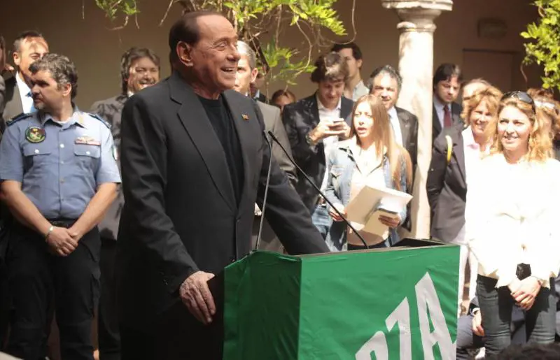 Berlusconi: "Oggi la sinistra è più pericolosa che nel '94" 