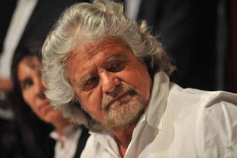 L'ultima trovata del M5S: pubblicizza i grillini e vinci una cena con Grillo