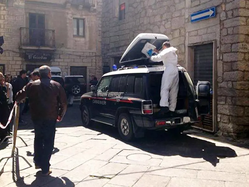 Triplice omicidio in Gallura: uccisi padre, madre e figlio