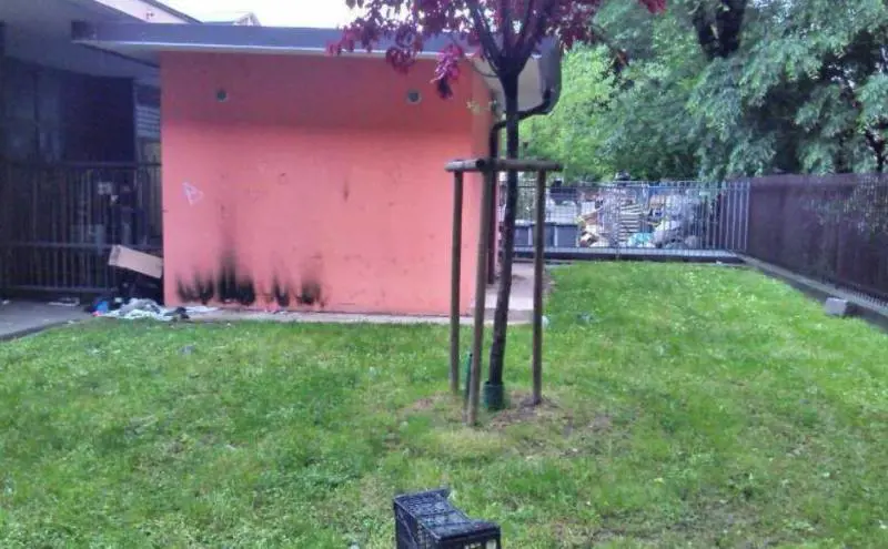 La sinistra vota per allontanare i rom