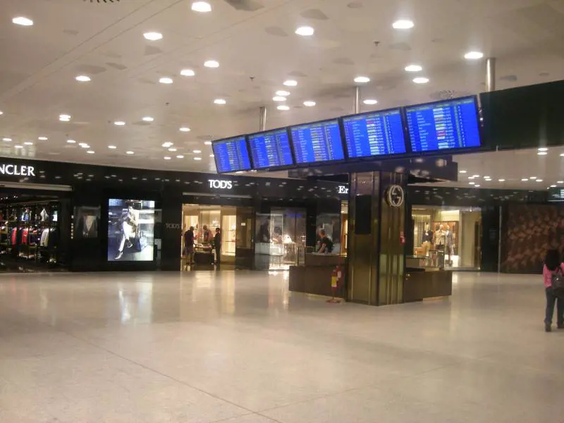 Malpensa, aperta la Piazza del Lusso fra shopping e relax