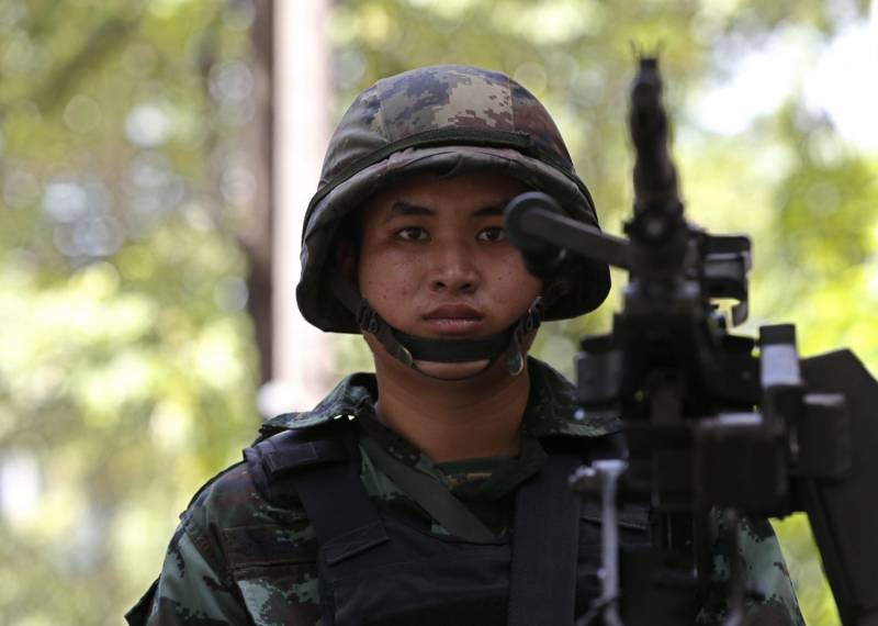 Un soldato thailandese a Bangkok