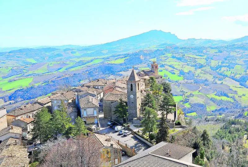 Indietro nel tempo, ma adagio Il turismo slow targato Marche