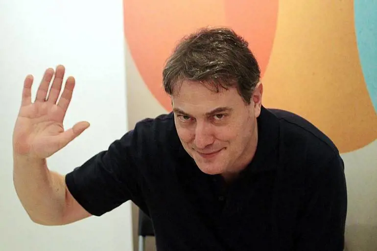 Corrado Guzzanti truffato dall'ex manager: "Il trauma emotivo più forte di quello economico"
