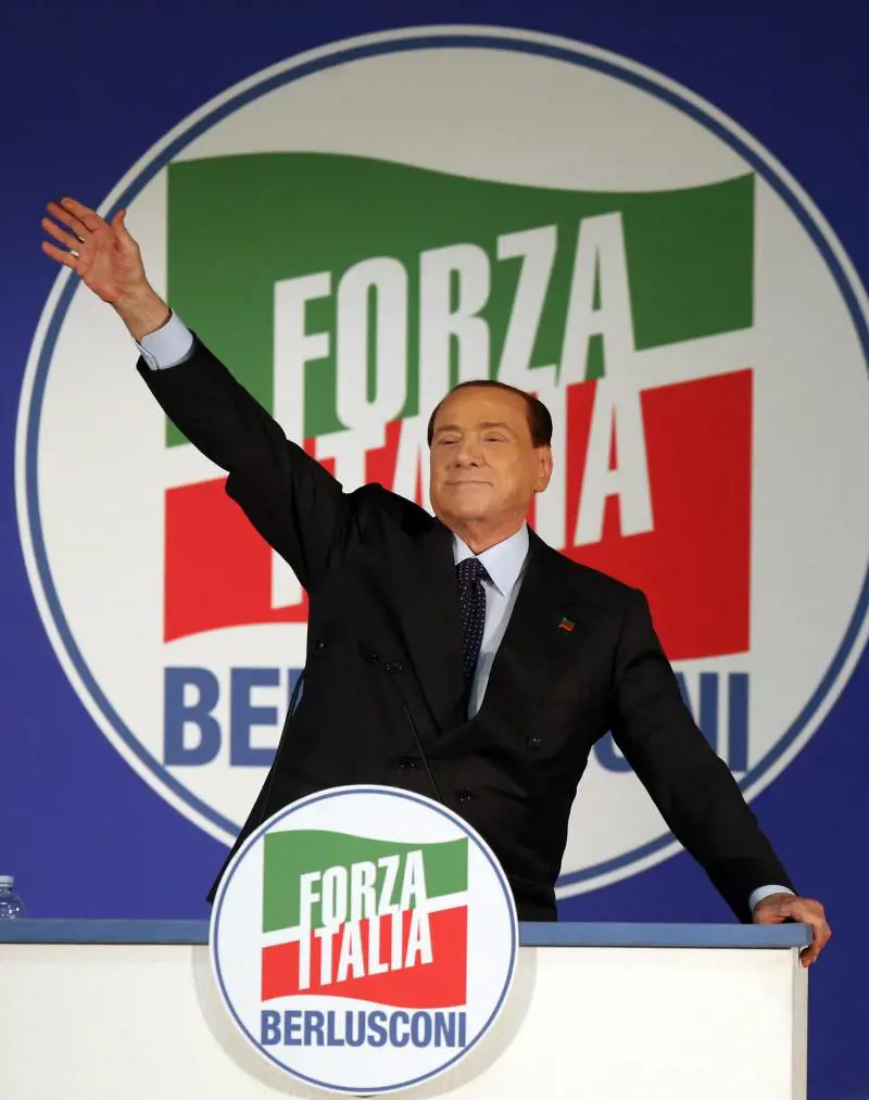 Berlusconi in Puglia: "Tornerò alla grande sui giornali e in tv"
