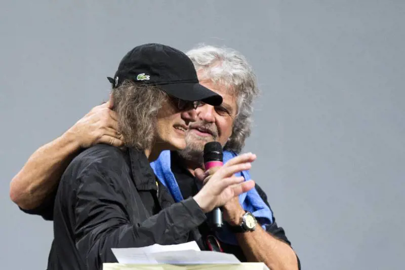 Il Corriere megafono del MS5: dopo Grillo tocca a Casaleggio