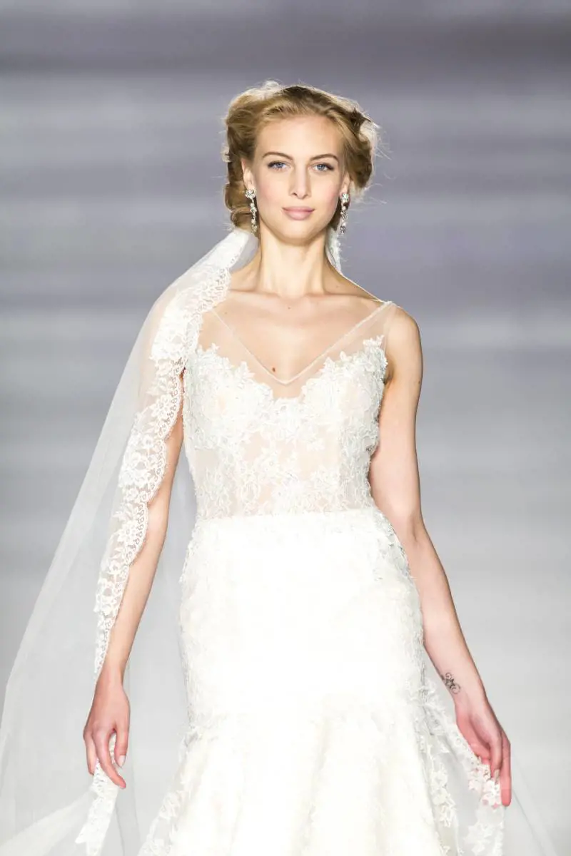 La sposa di charme sfila e conquista i buyer