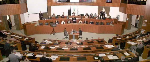 Scandalo Sardegna: buonuscite per 12 milioni