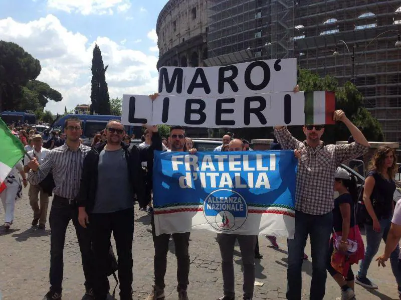La grande lezione dei marò: "Ancora qui per aver obbedito"