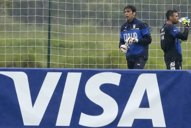 Sirigu, il 12 che fa squadra In Francia rivincita sul Psg