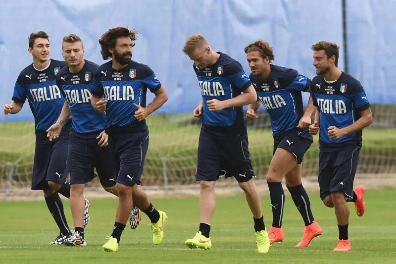 Pirlo in allenamento con gli azzurri