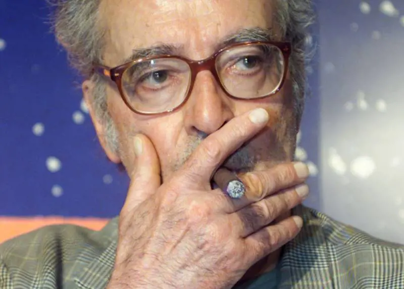 Godard: "Hollande nomini subito la Le Pen primo ministro"