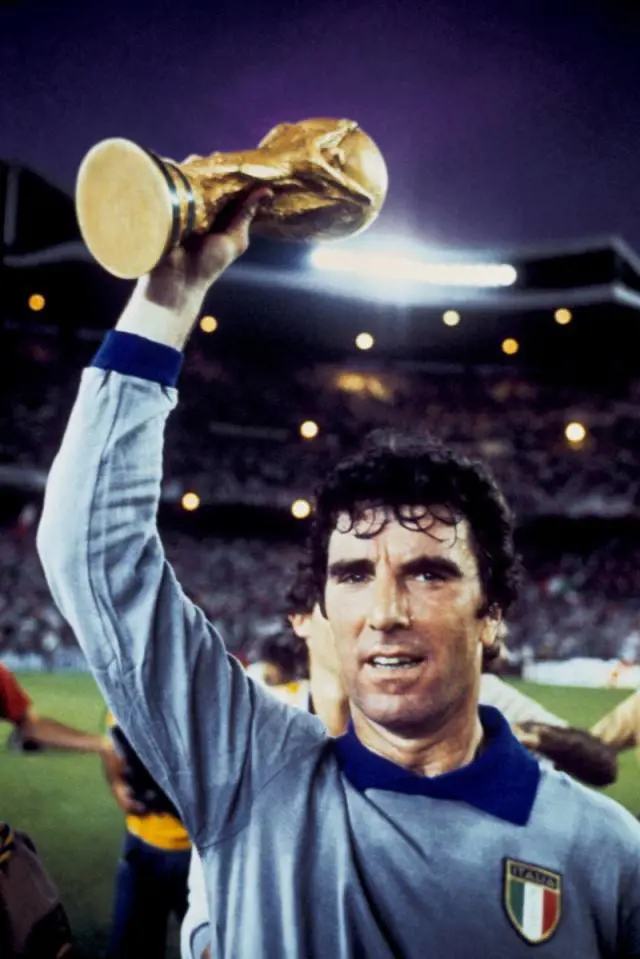 «Campioni del mondo, campioni del mondo, campioni del mondo» Nando Martellini