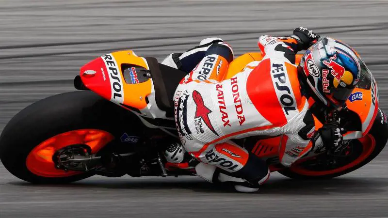 Niente pole per Marquez, tempo migliore per Pedrosa
