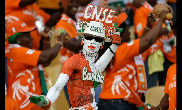 Il variopinto tifo africano