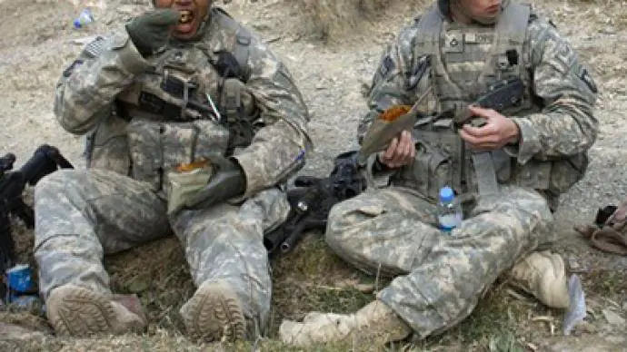 Gb, scatta l'allarme grasso I soldati di Sua maestà sono troppo "ciccioni"