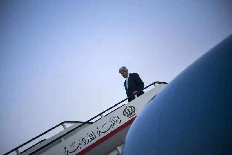Multa da 50 dollari per John Kerry: non ha tolto la neve davanti a casa