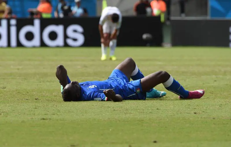 Adesso anche Balotelli la butta in politica: meglio negro che italiano