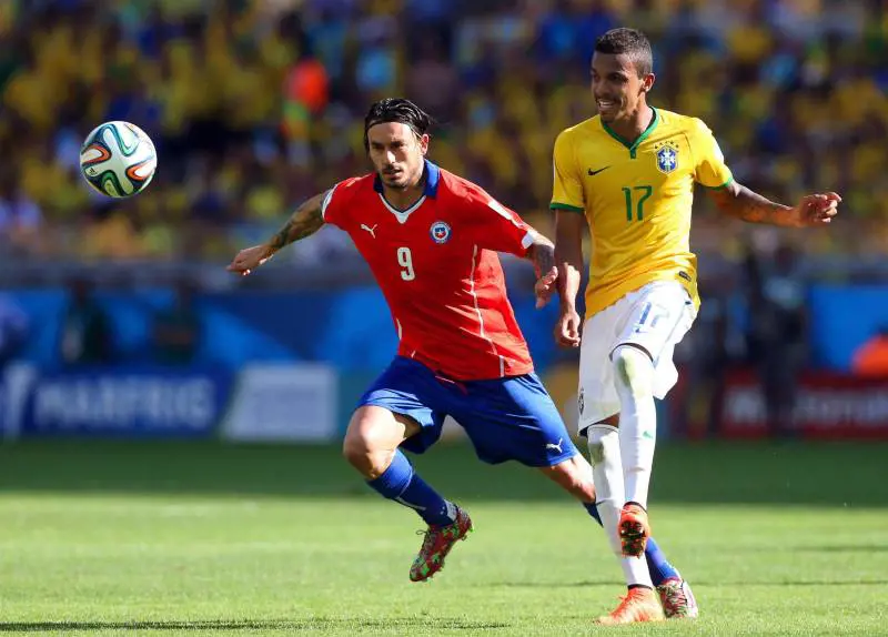 Inter, ecco i rinforzi a centrocampo: piacciono Luiz Gustavo e Moutinho