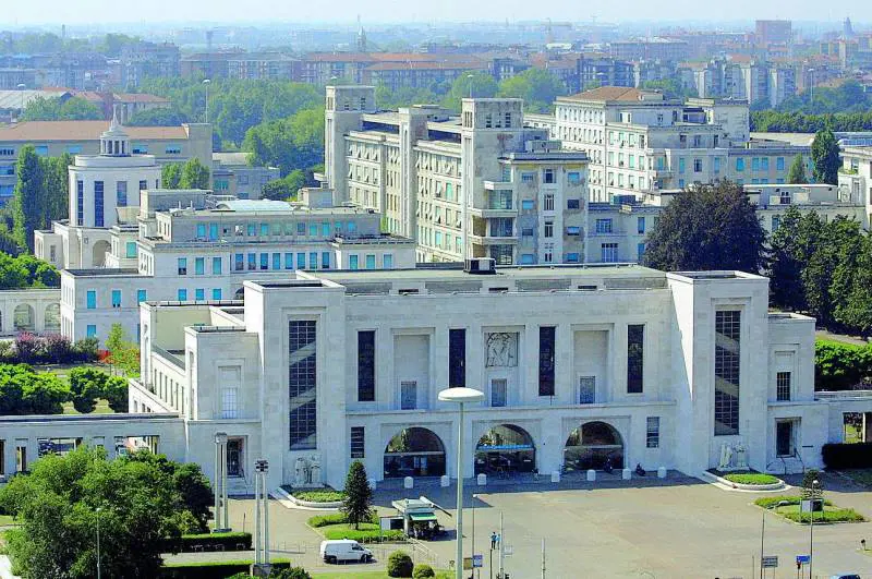 Ammazzò a colpi di forbice Blitz e arresto al Niguarda