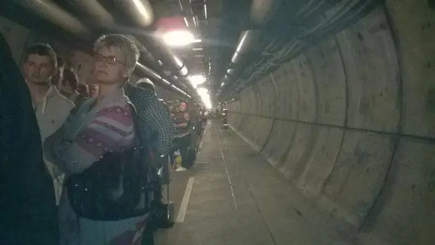 Passeggeri evacuati nell'Eurotunnel della Manica