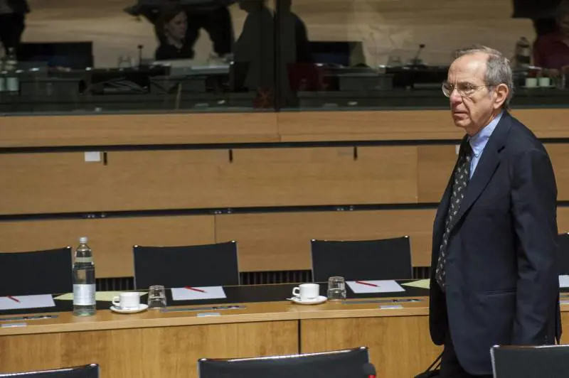 Bankitalia stronca la crescita: "Ci sono pure rischi di ribasso"