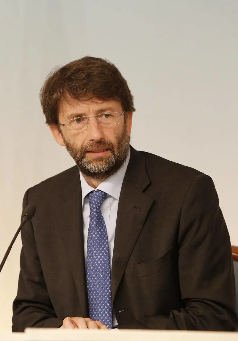 Franceschini scopre l'affare dei musei
