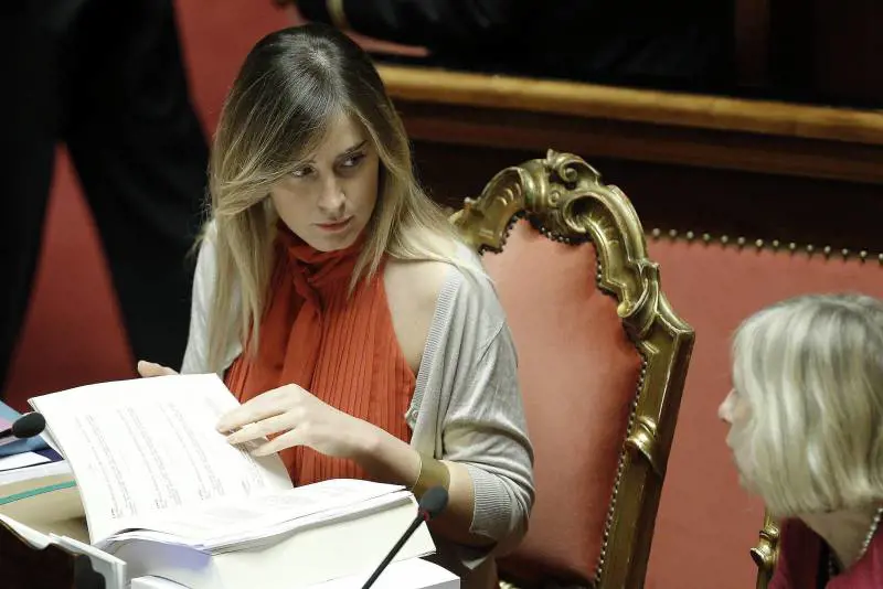 Boschi smentisce l'inciucio: "FI non entrerà nel governo"