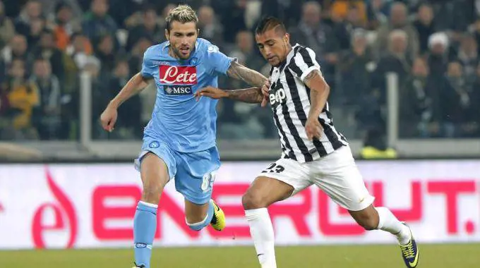 Behrami contrasta Vidal