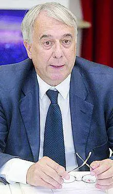 Pisapia spende l'eredità per il mercato dei ciechi