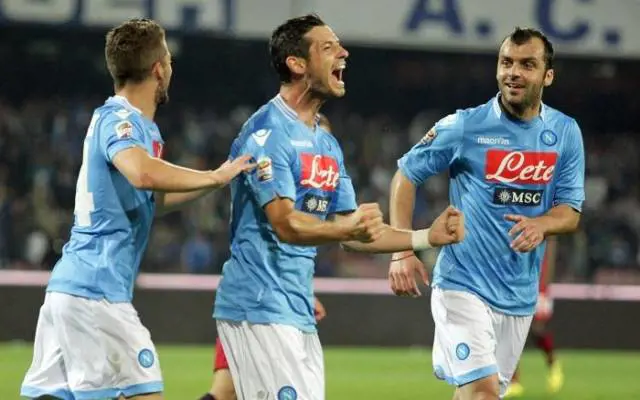 Dzemaili, match-winner di Napoli-Barcellona