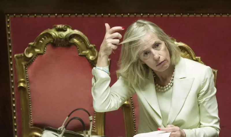 Dopo il topless, le pantegane L'estate calda della Giannini