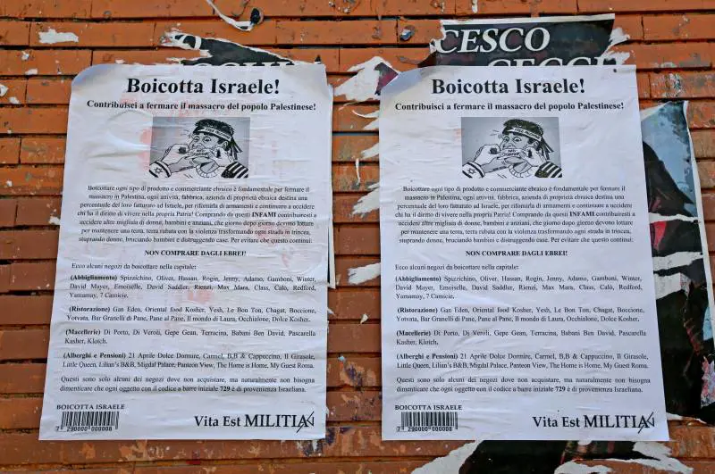 Razzismo sui muri di Roma: "Boicottate i negozi ebrei"